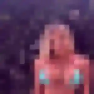 Yolène, femme de 27 ans cherche plan cul à Préaux