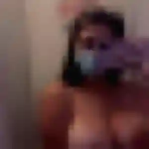 Rencontre Hadija, 35 ans à Pujaut gratuitement