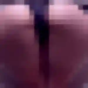 Rachida, 23 ans, en ligne à Questembert pour un plan cul