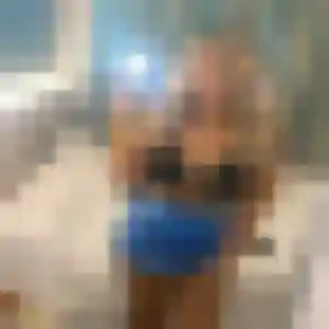 Esi, fille de 25 ans cherche plan cul à Recologne