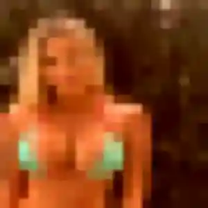 Contacte Gnilane, 41 ans à Rétaud en t'inscrivant