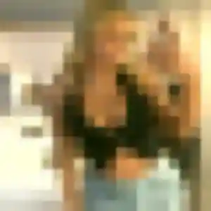Safiatou, femme de 43 ans propose plan cul à Reyssouze