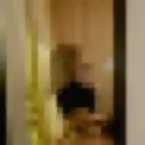 Photo privée de Fatou, 40 ans à Rochefort-sur-Nenon - plan discret
