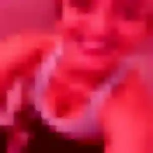 Toyin, fille de 26 ans propose plan cul à Rosnay