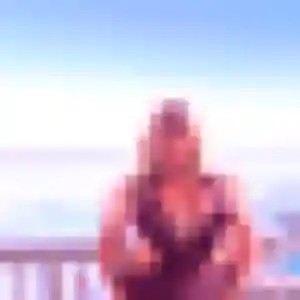 Photo sexy de Téning, 27 ans à Rozier-en-Donzy - rencontre coquine