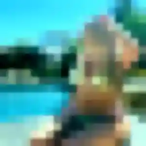 Photo exclusive de Promise, 33 ans à Saint Antoine l'Abbaye - plan discret