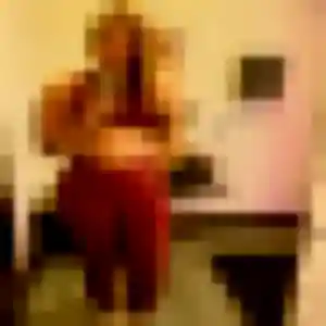 Lucinda, 44 ans, en ligne à Saint-Barthélemy-d'Anjou pour une rencontre coquine