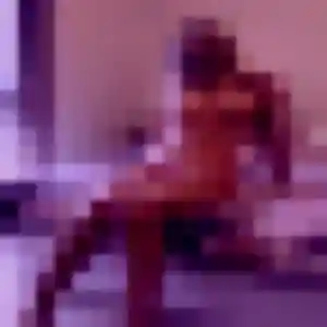 Photo sexy de Njeri, 24 ans à Saint-Clair-sur-l'Elle - plan discret