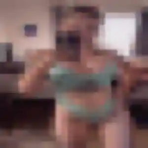 Mélissa, 44 ans, disponible à Saint-Colomban pour un plan cul