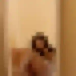 Découvre Tessa, 22 ans à Saint-Étienne-d'Orthe gratuitement