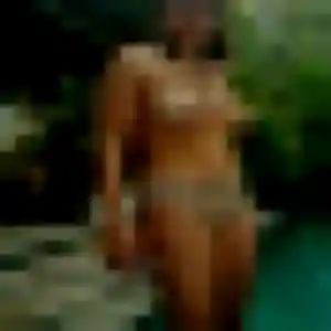 Céline, femme de 28 ans propose plan cul à Saint-Étienne-du-Vauvray