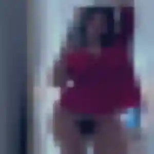 Aya, 35 ans, connectée à Saint-Georges-d'Orques pour un plan cul