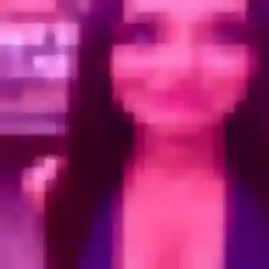 Photo de Emilie à Saint-Hilaire-lez-Cambrai (37 ans) - plan cul discret