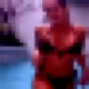 Ursula, 24 ans, en ligne à Saint-Hippolyte pour une rencontre coquine