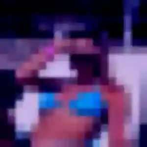 Nicole, fille de 24 ans cherche plan cul à Saint-Julien-en-Born