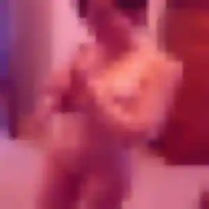 Rebecca (30 ans) à Saint-Just-Malmont cherche une rencontre maintenant