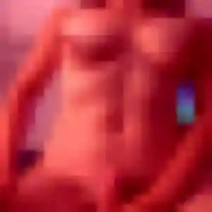 Yolande, 29 ans, connectée à Saint-Macaire pour une rencontre coquine