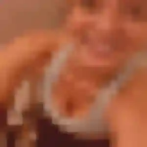 Claudine (25 ans) à Saint-Martin-des-Noyers cherche une rencontre aujourd'hui