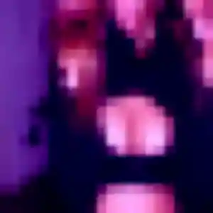 Charmante Stella, 35 ans à Saint-Martin-Valmeroux - voir sa photo