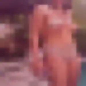 Sexy Farida, 26 ans à Saint-Nazaire - voir sa photo