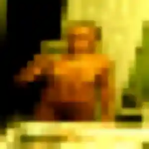 plan cul à Saint-Nicolas : profil de Thioro, 33 ans - sans engagement