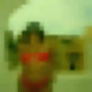 Photo de Mumbi à Saint-Ouën-des-Toits (25 ans) - plan cul discret