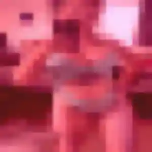 Lilou, 24 ans, connectée à Saint-Paul-lès-Durance pour une rencontre coquine