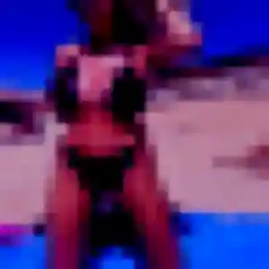 Yolène, 28 ans, cherche un plan cul à Saint-Pavace