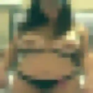 Laura, 33 ans, en ligne à Saint-Pierre-lès-Nemours pour un plan cul