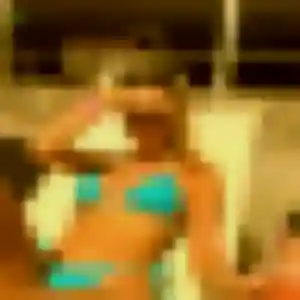 Deborah (32 ans) à Saint-Privat-la-Montagne cherche une rencontre aujourd'hui