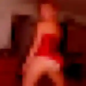 Farida, 27 ans, connectée à Saint-Raphaël pour une rencontre coquine