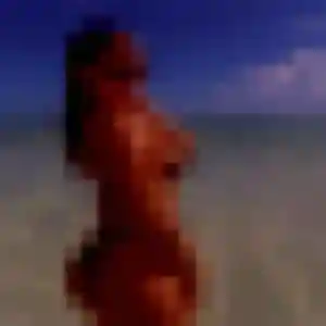 Gladys, 35 ans, disponible à Saint-Saturnin-du-Bois pour une rencontre coquine