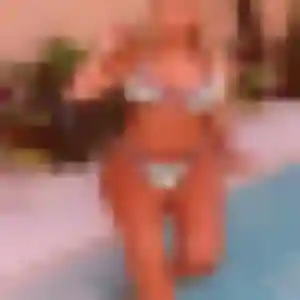 Émeline, 36 ans, disponible à Saint-Sorlin-de-Morestel pour un plan cul