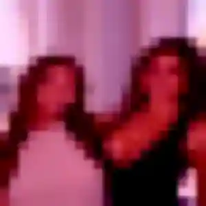 Contacte Céline, 23 ans à Saint-Sulpice-la-Forêt en privé
