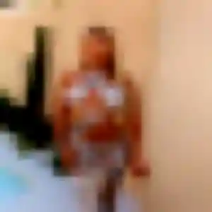 Antoinette, 22 ans, dispo pour plan cul à Saint-Thuriau
