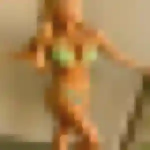 Photo de Salomé à Saint-Vincent-Bragny (35 ans) - plan cul gratuit