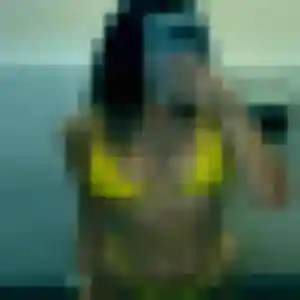 Découvre Xénia, 23 ans à Sainte-Eulalie gratuitement