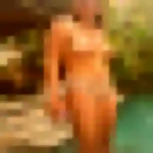 Chioma, 37 ans, connectée à Salignac-Eyvigues pour une rencontre coquine