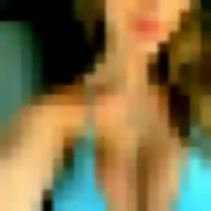 Takha, 32 ans, connectée à Salornay-sur-Guye pour une rencontre coquine
