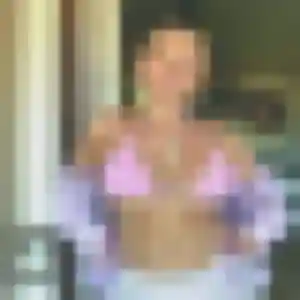 Contacte Déla, 32 ans à Samoreau en privé