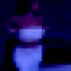 Lina, 34 ans, en ligne à Sassay pour un plan cul