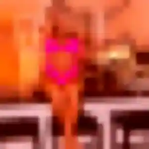 Contacte Yolène, 23 ans à Sauveterre-de-Béarn en privé