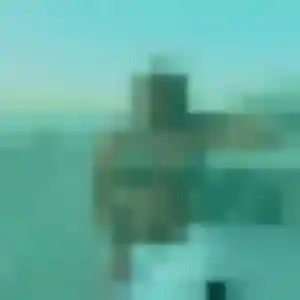 Découvre Uchenna, 22 ans à Sénas en privé