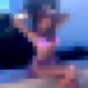 Photo de Evelyne à Teuillac (37 ans) - plan cul discret