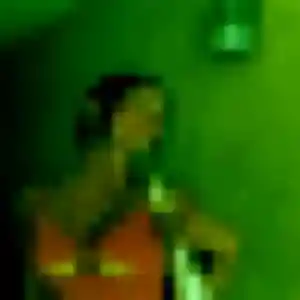 Belle Esi, 24 ans à Thézy-Glimont - voir sa photo