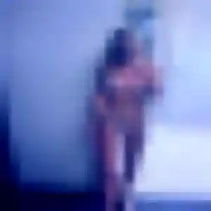 Farida (22 ans) à Trèves attend un plan cul aujourd'hui