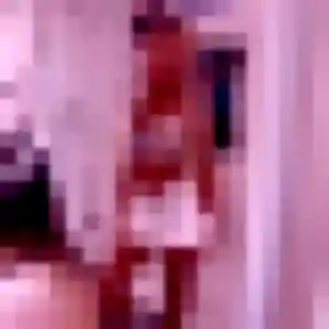 Lucinda, 33 ans, cherche un plan cul à Val-de-Livenne