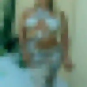 Olufunmi, 44 ans, disponible à Val-du-Faby pour un plan cul