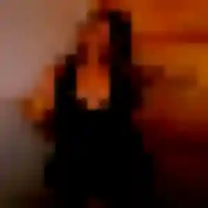 Zoé, femme de 27 ans cherche plan cul à Val-Fouzon