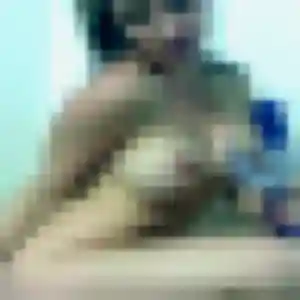 Zara, 32 ans, connectée à Vandeins pour une rencontre coquine